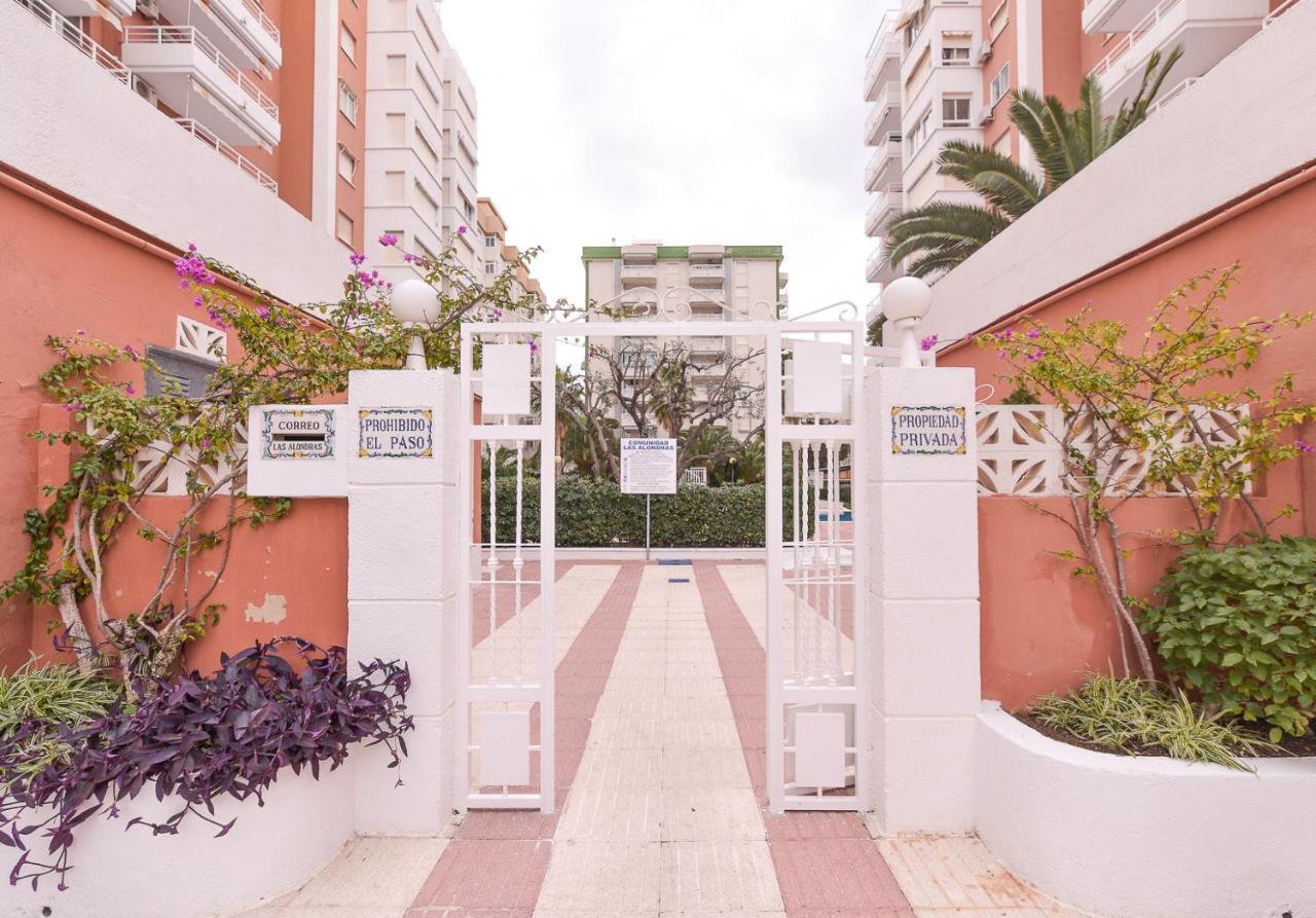 Apartamentos Marblau Las Alondras-Julio Y Agosto Solo Familias Gandía Eksteriør billede